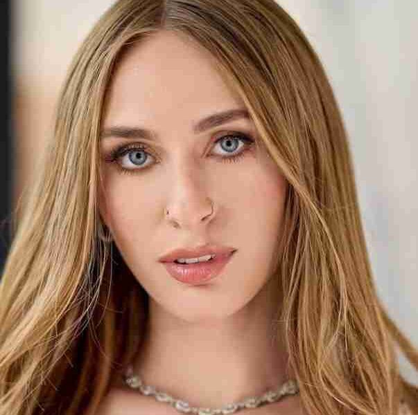 Angel Youngs profile photo