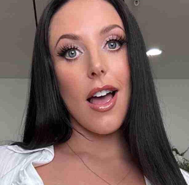 Angela White profile photo